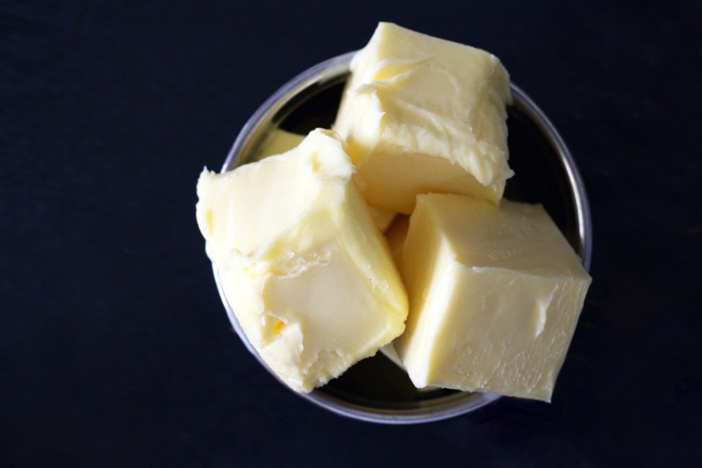 飽和脂肪酸のバター